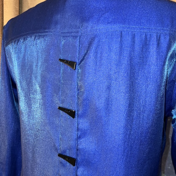 Vintage Multiples Size XS Button Down Top - Picture 12 of 16